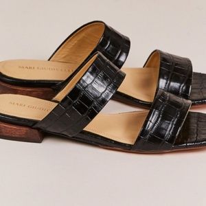 Mari Giudicelli size 6 black croc sandals